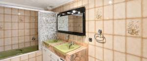 Elegant Apartment with Large Terrace, Pool, and Elevator in Rafal Vell, Palma