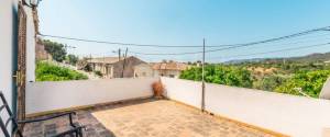 MALLORCAN HOUSE WITH GARAGE, TERRACE AND 1,075 M² PLOT IN ESTABLIMENTS