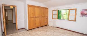 MALLORCAN HOUSE WITH GARAGE, TERRACE AND 1,075 M² PLOT IN ESTABLIMENTS