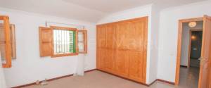 MALLORCAN HOUSE WITH GARAGE, TERRACE AND 1,075 M² PLOT IN ESTABLIMENTS