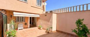 TERRACED HOUSE WITH TERRACE AND GARAGE