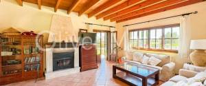 VILLA WITH HOLIDAY RENTAL LICENSE, TWO GUEST HOUSES AND HORSE STABLES