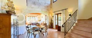VILLA WITH HOLIDAY RENTAL LICENSE, TWO GUEST HOUSES AND HORSE STABLES