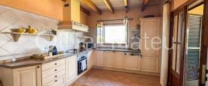 VILLA WITH HOLIDAY RENTAL LICENSE, TWO GUEST HOUSES AND HORSE STABLES