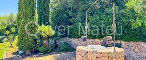 VILLA WITH HOLIDAY RENTAL LICENSE, TWO GUEST HOUSES AND HORSE STABLES