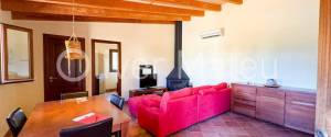 VILLA WITH HOLIDAY RENTAL LICENSE, TWO GUEST HOUSES AND HORSE STABLES