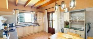 VILLA WITH HOLIDAY RENTAL LICENSE, TWO GUEST HOUSES AND HORSE STABLES