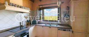 VILLA WITH HOLIDAY RENTAL LICENSE, TWO GUEST HOUSES AND HORSE STABLES