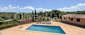 VILLA WITH HOLIDAY RENTAL LICENSE, TWO GUEST HOUSES AND HORSE STABLES