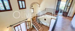 VILLA WITH HOLIDAY RENTAL LICENSE, TWO GUEST HOUSES AND HORSE STABLES