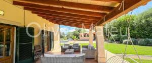 VILLA WITH HOLIDAY RENTAL LICENSE, TWO GUEST HOUSES AND HORSE STABLES