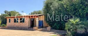 VILLA WITH HOLIDAY RENTAL LICENSE, TWO GUEST HOUSES AND HORSE STABLES