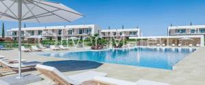 LAST UNITS. GROUND FLOOR APARTMENTS WITH TWO BEDROOMS, PRIVATE GARDEN, GARAGE AND STORAGE ROOM. COMMUNAL SWIMMING POOL