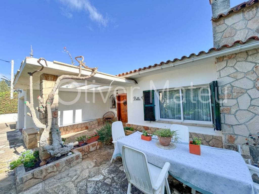 SPECTACULAR HOME IN CALA MAJOR - GENOVA. SPACIOUS, PRIVATE AND MULTIPLE POSSIBILITIES