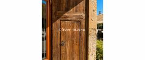 UNIQUE BUILDING IN PLAÇA D’ESPANYA – A ONE-OF-A-KIND OPPORTUNITY TO CREATE A HOME OR BUSINESS