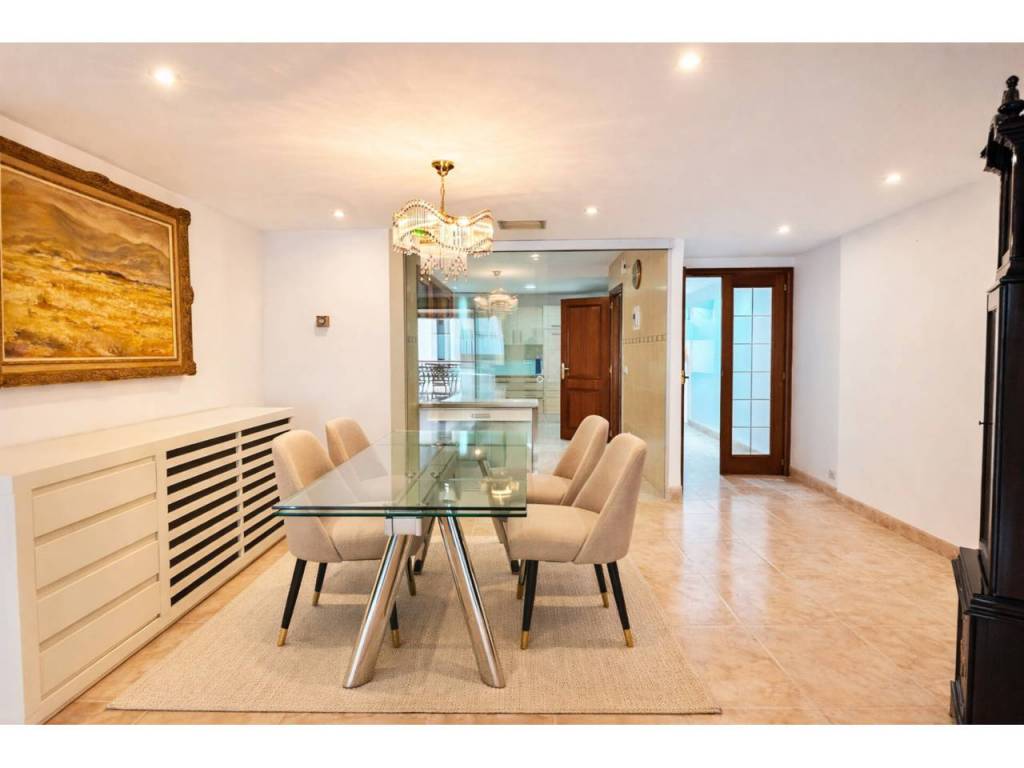GRAN PISO DE 4 HABITACIONES CON TERRAZA EN EL CENTRO DE PALMA