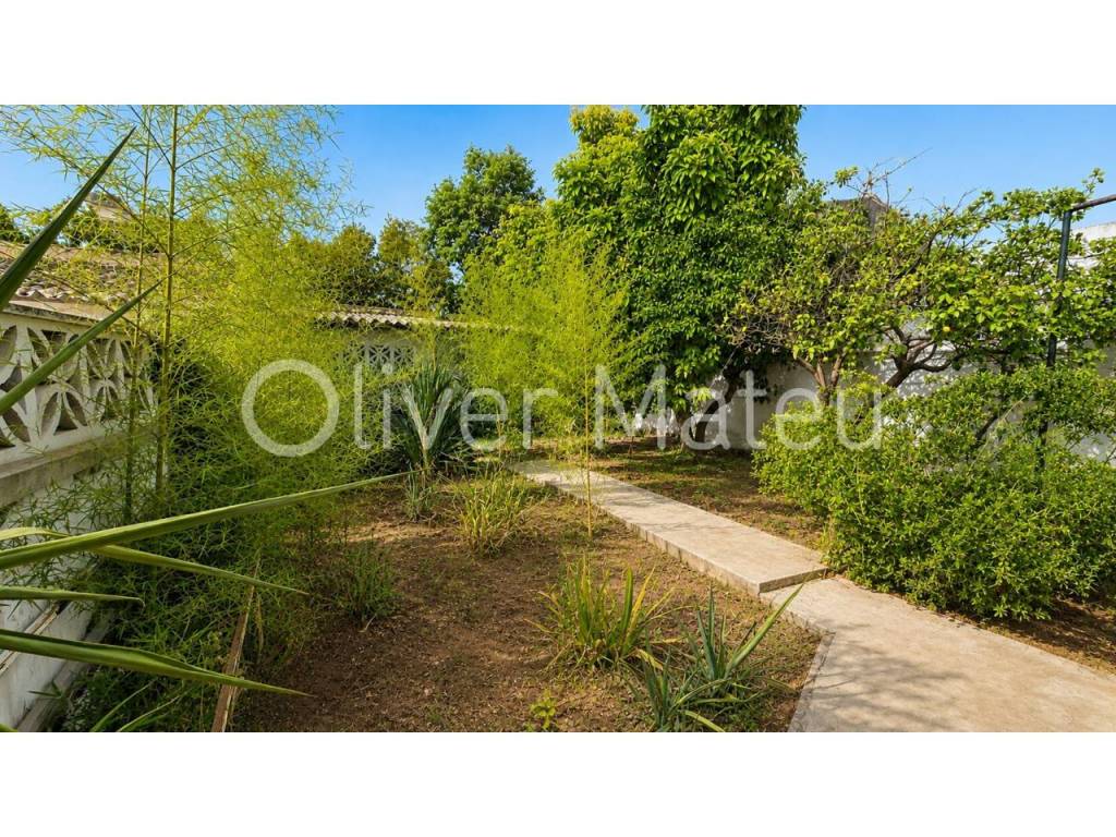 GROUND FLOOR WITH  GARDEN IN INCA