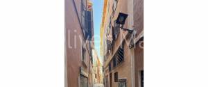 GROUND FLOOR TO RENOVATE IN THE HEART OF THE OLD TOWN