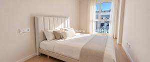 ÁTICO EXCLUSIVO CON TERRAZA Y SOLARIUM PRIVADO, VISTAS AL MAR Y A PASOS DE LA PLAYA