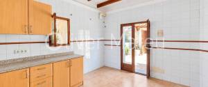 OPORTUNIDAD CASA MALLORQUINA EN SELVA CON PATIO-TERRAZA Y GARAJE PROPIO