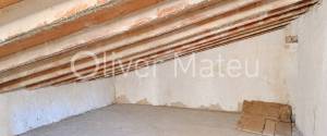 OPORTUNIDAD CASA MALLORQUINA EN SELVA CON PATIO-TERRAZA Y GARAJE PROPIO