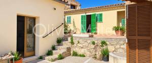 OPORTUNIDAD CASA MALLORQUINA EN SELVA CON PATIO-TERRAZA Y GARAJE PROPIO