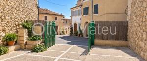 OPORTUNIDAD CASA MALLORQUINA EN SELVA CON PATIO-TERRAZA Y GARAJE PROPIO